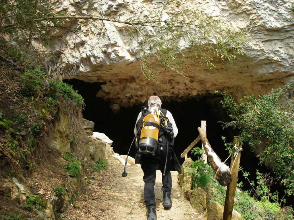 29è Curs d'Iniciació a l'Espeleologia 