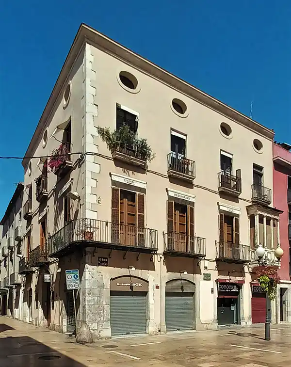 Ruta de los Indianos (rutas a pie por Vilanova) 4 Casa Cabanyes a Vilanova