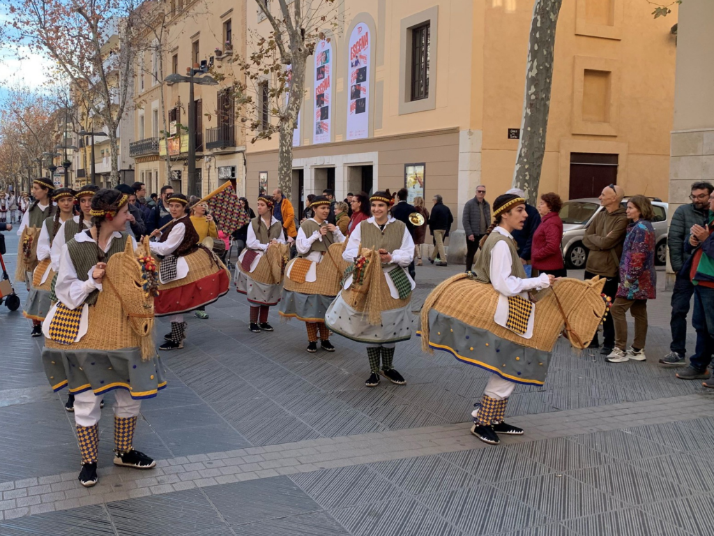 Cercavila de Balls i Entremesos en honor de Sant Antoni Abat