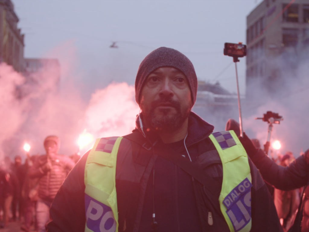 Documental del mes: Policia del diàleg