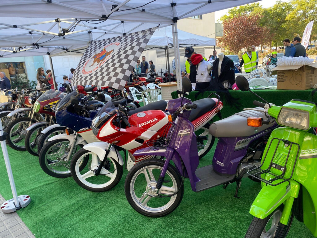 Exposició de vehicles clàssics i històrics