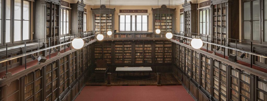 La impresionante biblioteca del Museo Victor Balaguer en Vilanova