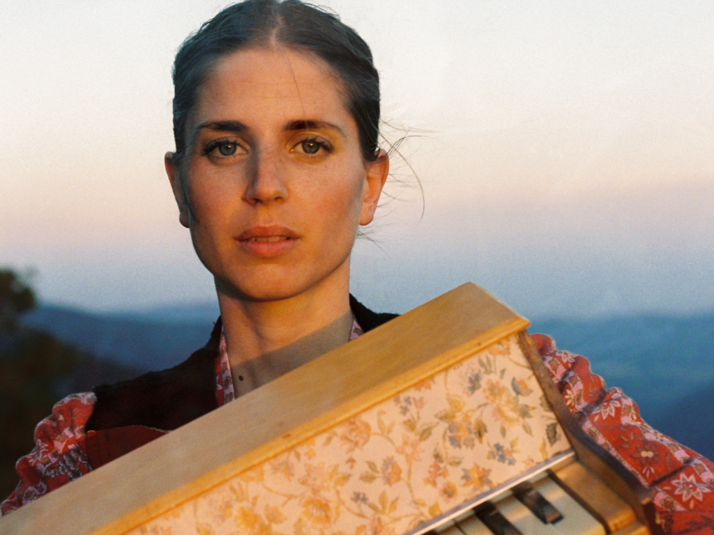 Lucia Fumero. Folklore