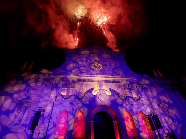renovacio del vot del poble i castell de focs
