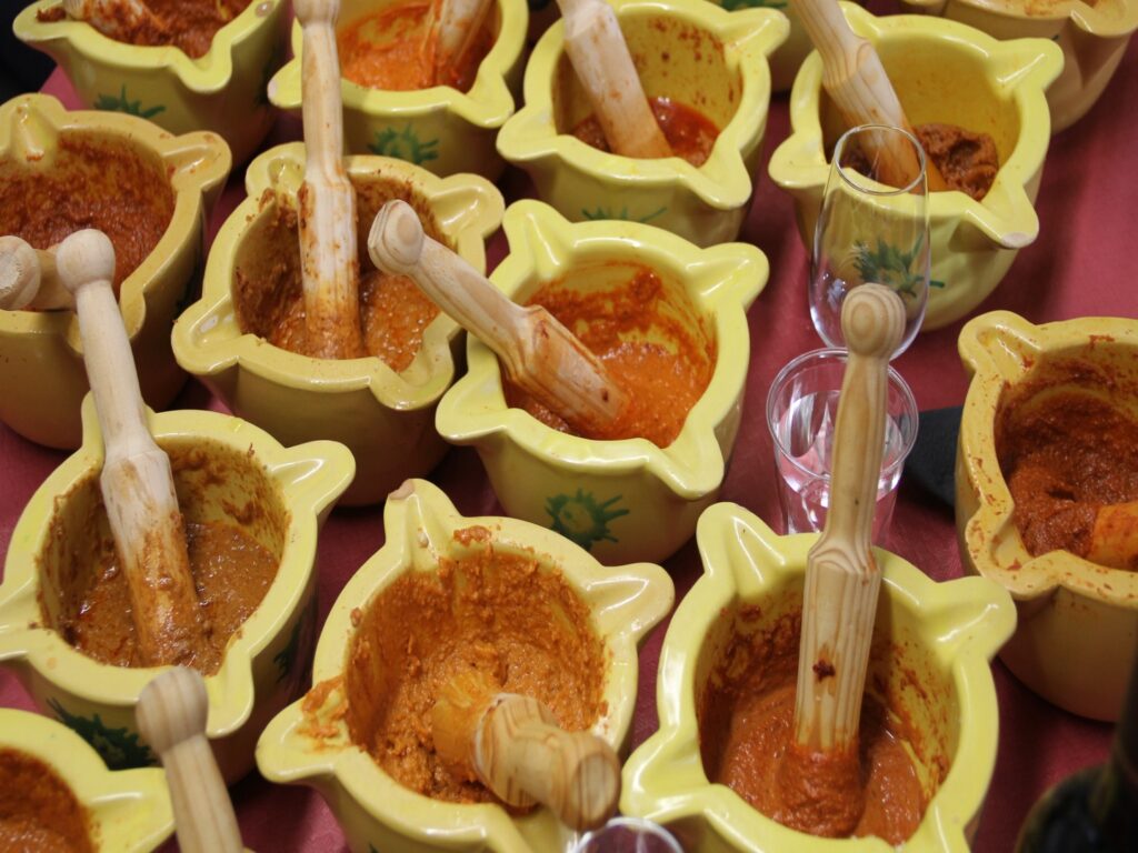 Taller gastronòmic per a adults: Aprèn a preparar salsa de xató!