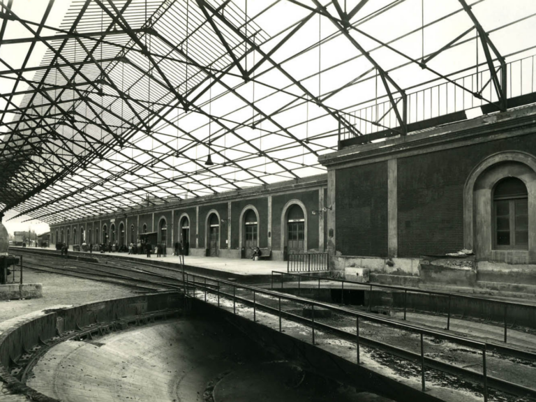un recorregut fotografic per les estacions de reus